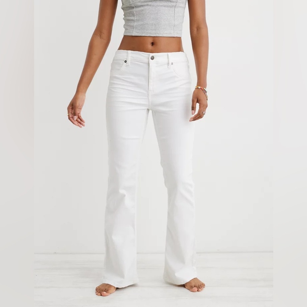 Aerie Stretch Pull on‎ Baby Flare White Jeans
Size Large
